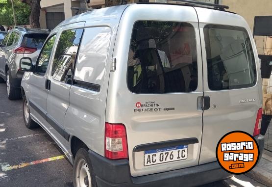 Utilitarios - Peugeot PARTNER HDI 1.6 COMFORT 2017 Diesel 220000Km - En Venta