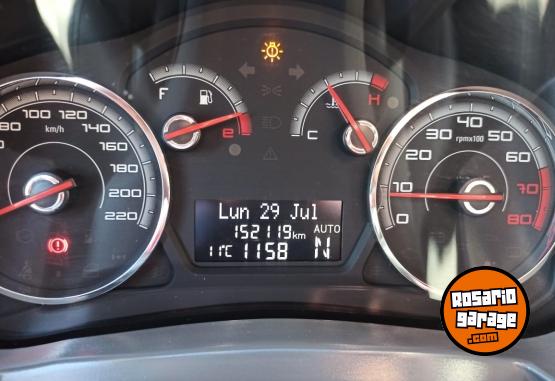 Autos - Fiat Grand Siena Essense 2014 GNC 152000Km - En Venta