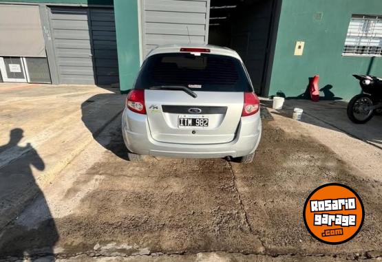 Autos - Ford ka viral 2010 Nafta 205000Km - En Venta