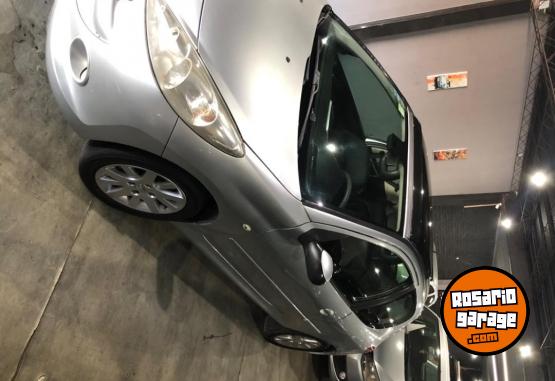 Autos - Peugeot 207 COMPACT 2013 Nafta 200000Km - En Venta