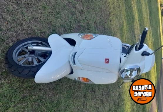 Motos - Kymco LIKE 125 2023 Nafta 4700Km - En Venta