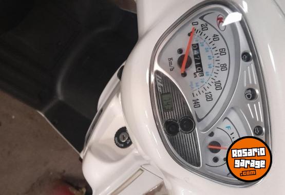 Motos - Kymco LIKE 125 2023 Nafta 4700Km - En Venta