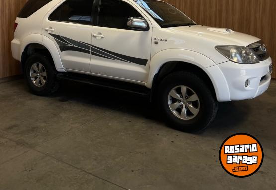 Camionetas - Toyota SW4 srv automática 4x4 2007 Diesel 340000Km - En Venta