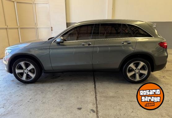 Camionetas - Mercedes Benz GLC 300 4matic 2017 Nafta 121000Km - En Venta