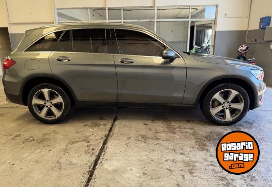 Camionetas - Mercedes Benz GLC 300 4matic 2017 Nafta 121000Km - En Venta