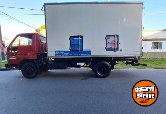 Camiones y Gr�as - Daihatsu Delta - En Venta