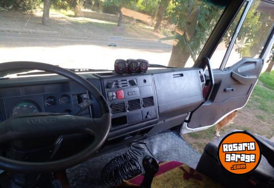 Camiones y Gr�as - Iveco 170e22 chasis - En Venta