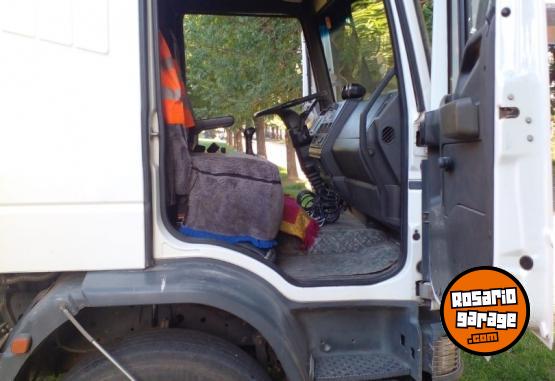 Camiones y Gr�as - Iveco 170e22 chasis - En Venta