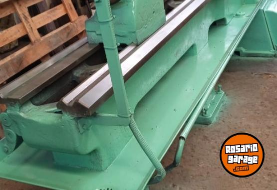 Herramientas - Torno Paralelo Marca PIA - En Venta