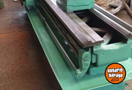 Herramientas - Torno Paralelo Marca PIA - En Venta