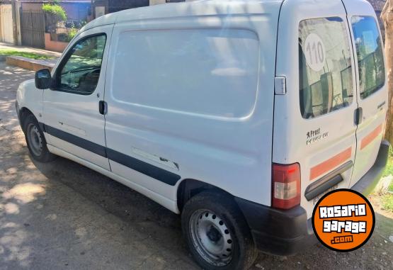 Utilitarios - Peugeot Partner 2012 GNC 1Km - En Venta