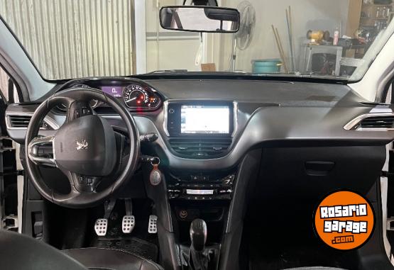Autos - Peugeot 208 2016 Nafta 92000Km - En Venta