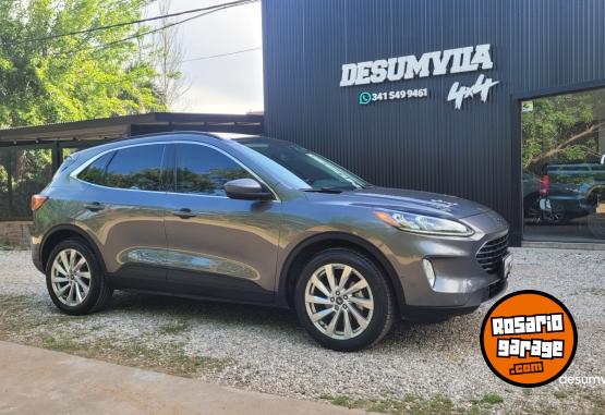 Camionetas - Ford KUGA TITANIUM HIBRIDA 4X4 2021 Electrico / Hibrido 110000Km - En Venta