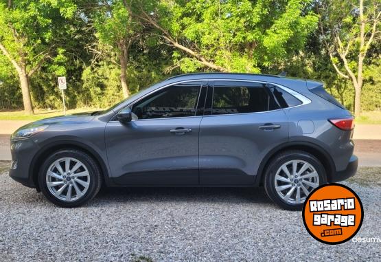 Camionetas - Ford KUGA TITANIUM HIBRIDA 4X4 2021 Electrico / Hibrido 110000Km - En Venta