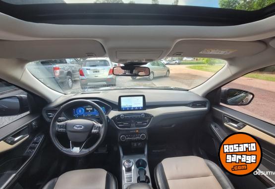 Camionetas - Ford KUGA TITANIUM HIBRIDA 4X4 2021 Electrico / Hibrido 110000Km - En Venta