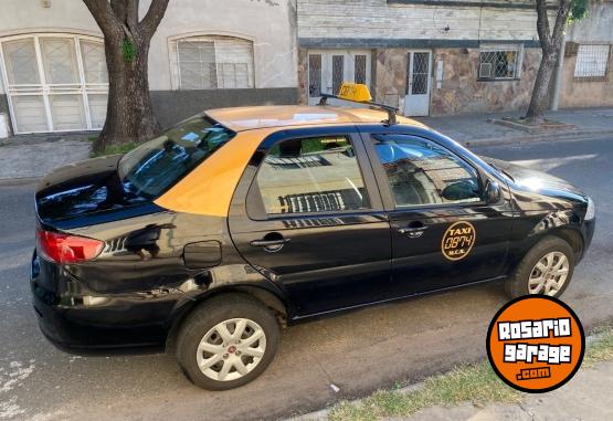 Autos - Fiat Siena 2016 GNC 185000Km - En Venta