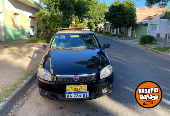 Autos - Fiat Siena 2016 GNC 185000Km - En Venta