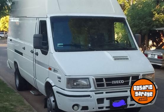 Camiones y Grúas - Titular vende Iveco 35.10 - En Venta