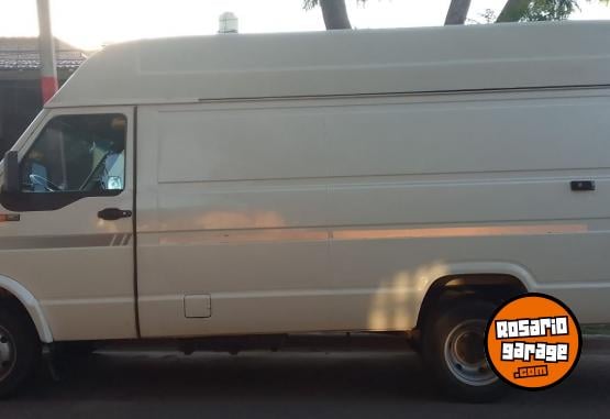 Camiones y Grúas - Titular vende Iveco 35.10 - En Venta