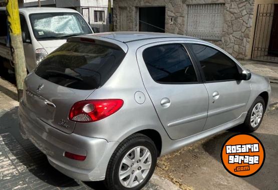 Autos - Peugeot 207 2015 Nafta 128000Km - En Venta