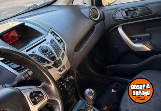 Autos - Ford Fiesta Titanium 2012 Nafta 110000Km - En Venta