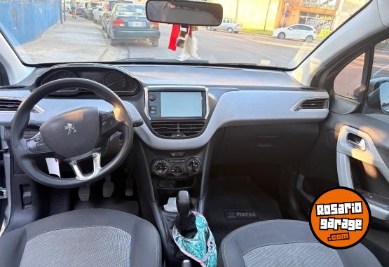 Autos - Peugeot 208 allure 2015 Nafta 90000Km - En Venta