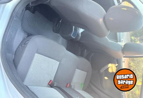 Autos - Peugeot 208 allure 2015 Nafta 90000Km - En Venta