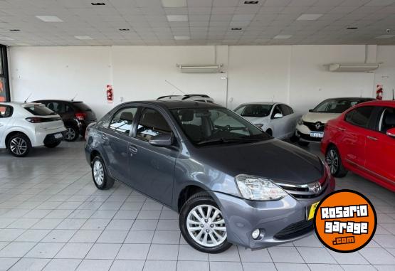 Autos - Toyota Etios XLS 2016 Nafta 124000Km - En Venta