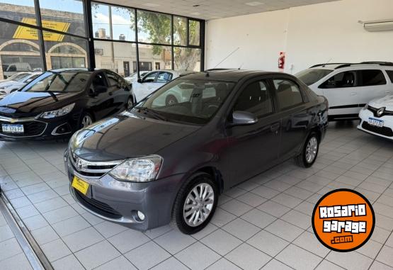 Autos - Toyota Etios XLS 2016 Nafta 124000Km - En Venta