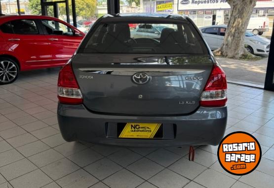 Autos - Toyota Etios XLS 2016 Nafta 124000Km - En Venta