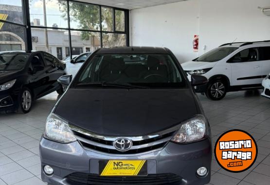 Autos - Toyota Etios XLS 2016 Nafta 124000Km - En Venta