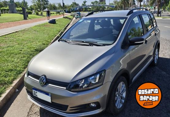 Autos - Volkswagen SURAN TRACK 1.6 2018 Nafta 61000Km - En Venta