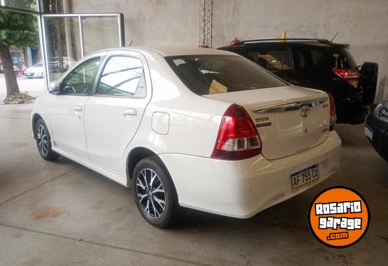 Autos - Toyota Etios 2023 Nafta 66000Km - En Venta