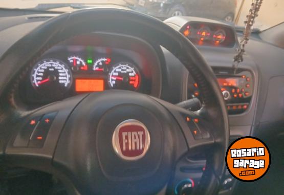 Autos - Fiat Idea Adventure 2014 GNC 90000Km - En Venta