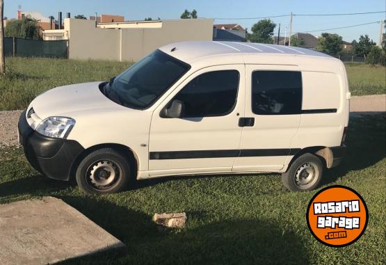 Utilitarios - Peugeot Partner 2017 Nafta 100000Km - En Venta