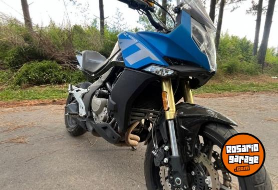 Motos - CF rz 650 2022 Nafta 4000Km - En Venta