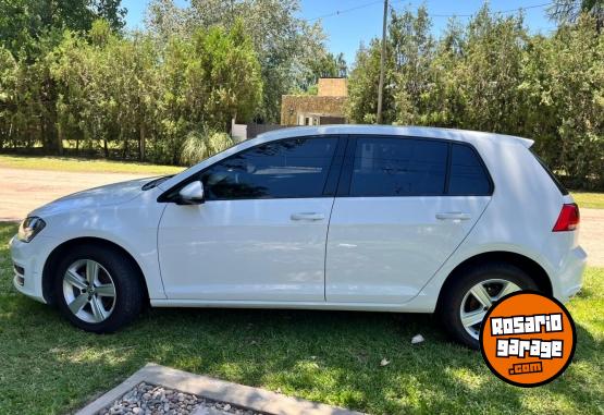 Autos - Volkswagen GOLF 2017 Nafta 75600Km - En Venta