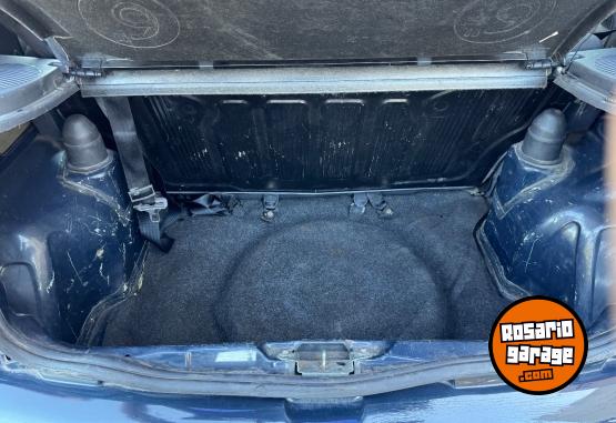 Autos - Fiat Palio 2004 Nafta 225000Km - En Venta