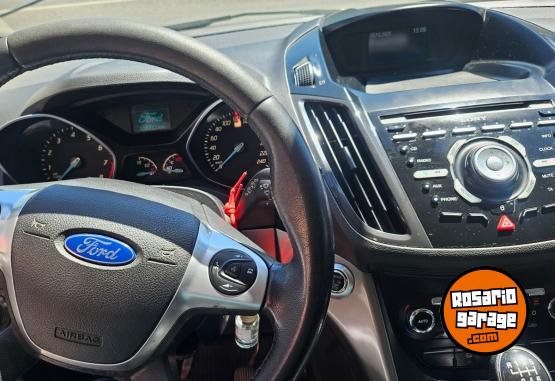 Camionetas - Ford KUGA SEL 2014 Nafta 130000Km - En Venta