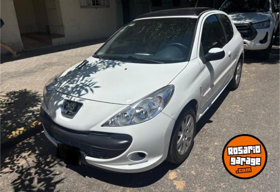 Autos - Peugeot 207 3p xt full 2011 Diesel 130000Km - En Venta