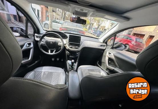 Autos - Peugeot 208 2018 Nafta 45000Km - En Venta