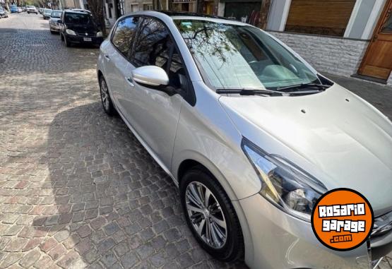 Autos - Peugeot 208 2018 Nafta 45000Km - En Venta