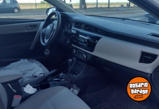 Autos - Toyota 1.8 xei pa kcvr l/14 2015 Nafta 83000Km - En Venta