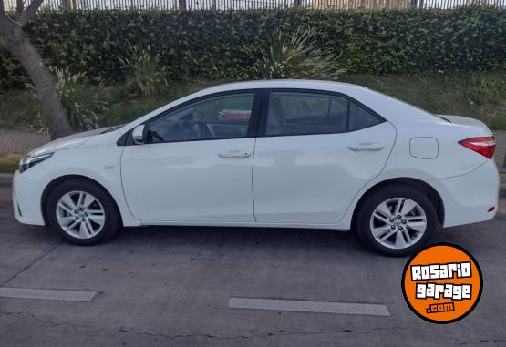 Autos - Toyota 1.8 xei pa kcvr l/14 2015 Nafta 83000Km - En Venta