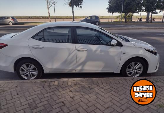 Autos - Toyota 1.8 xei pa kcvr l/14 2015 Nafta 83000Km - En Venta