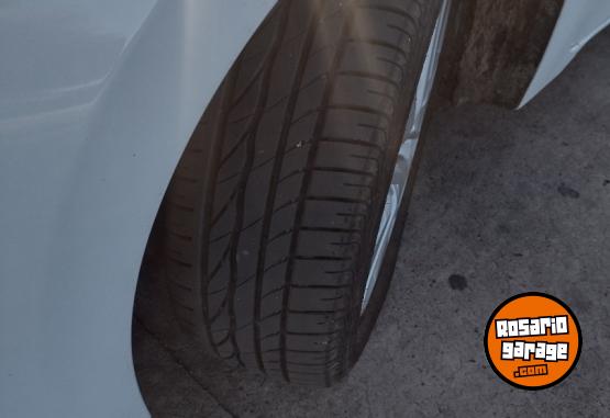 Autos - Toyota 1.8 xei pa kcvr l/14 2015 Nafta 83000Km - En Venta