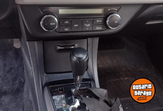 Autos - Toyota 1.8 xei pa kcvr l/14 2015 Nafta 83000Km - En Venta