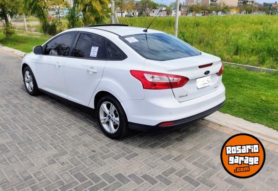 Autos - Ford FOCUS SE PLUS 2014 Nafta 140000Km - En Venta
