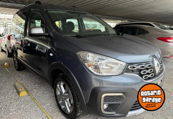 Utilitarios - Renault Kangoo Stepway 1.6 2025 Nafta 0Km - En Venta