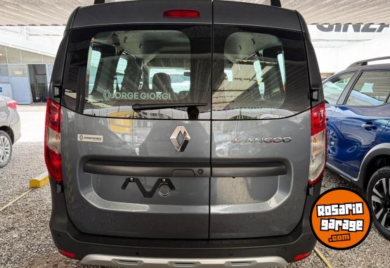 Utilitarios - Renault Kangoo Stepway 1.6 2025 Nafta 0Km - En Venta